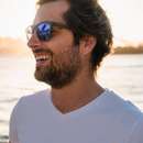 Handsome, tall and tanned guy wants to meet shy woman in Philadelphia